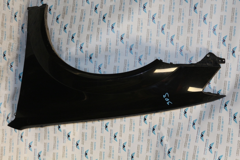 Крыло переднее левое Subaru Legacy B13 S/W 03-06 57110AG0109P Б/У Черное