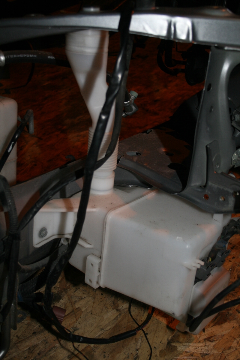 Бачок омывателя Cубару Импреза G12 W 86631FG000 Б/У Бачок омывателя 5791